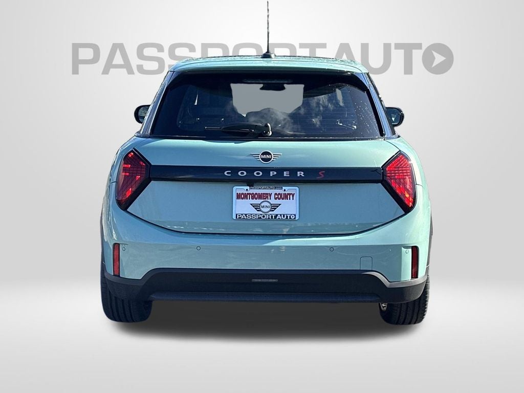 2026 MINI 4 DOOR ICONIC