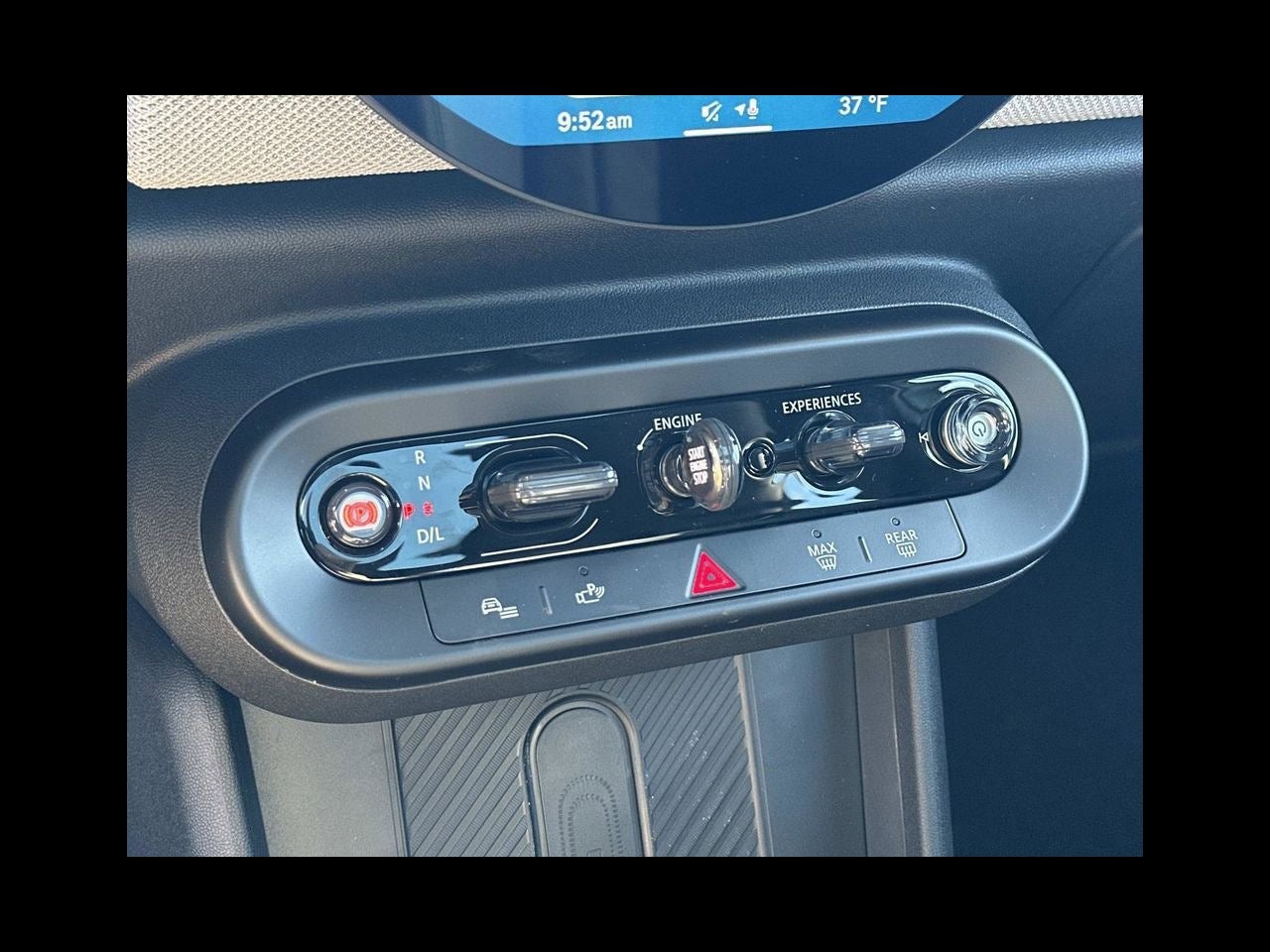 2026 MINI 4 DOOR ICONIC