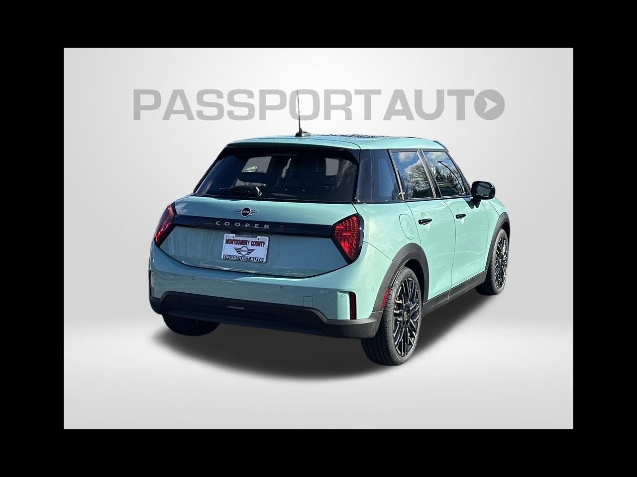 2026 MINI 4 DOOR ICONIC