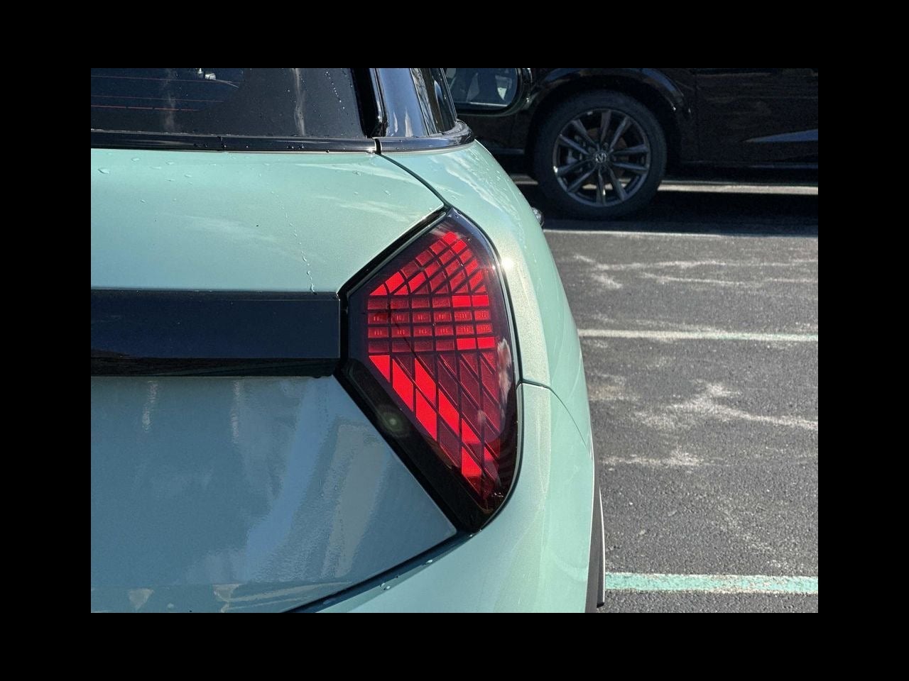 2026 MINI 4 DOOR ICONIC