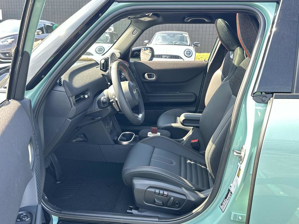 2026 MINI 4 DOOR ICONIC