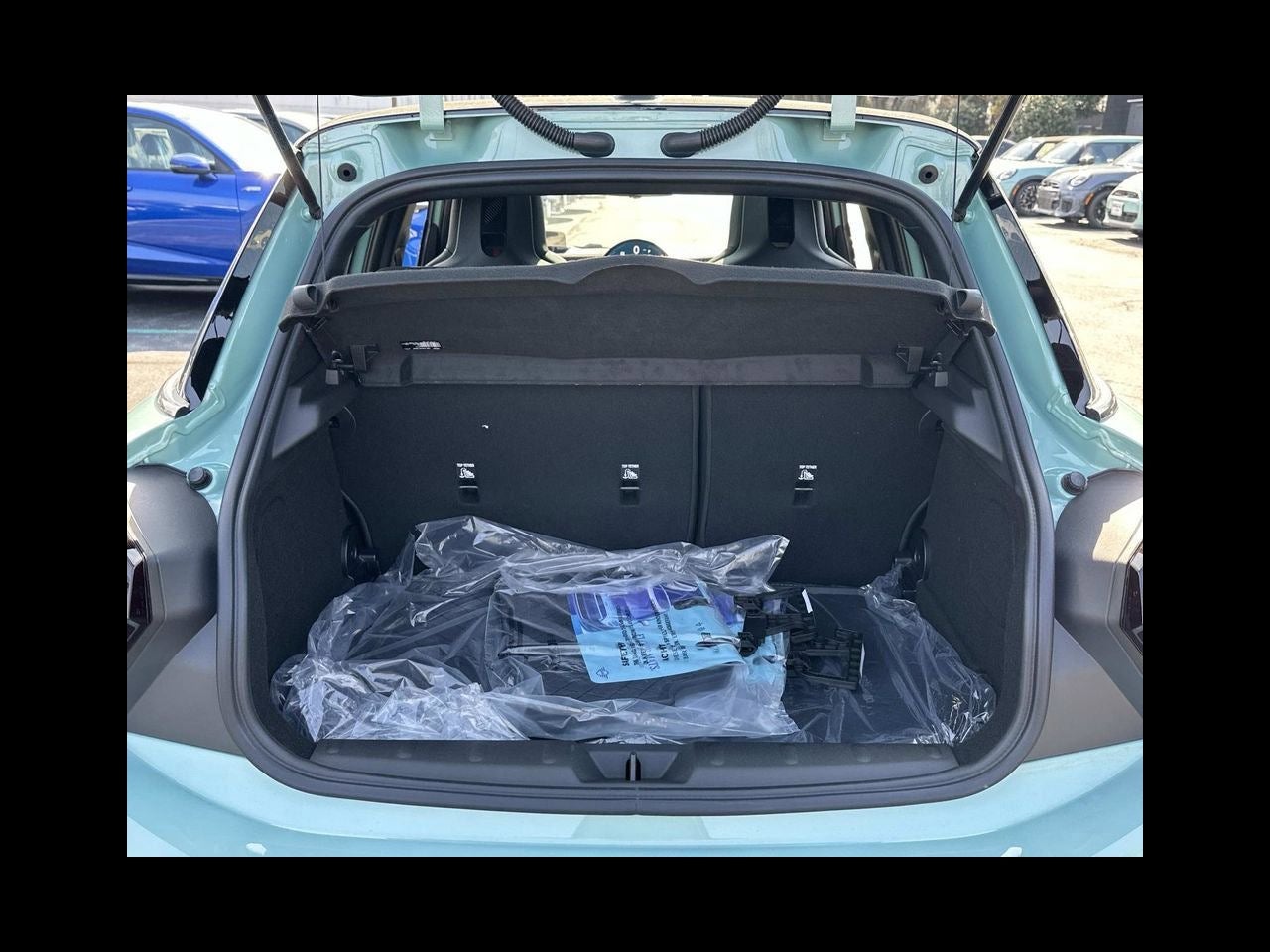 2026 MINI 4 DOOR ICONIC