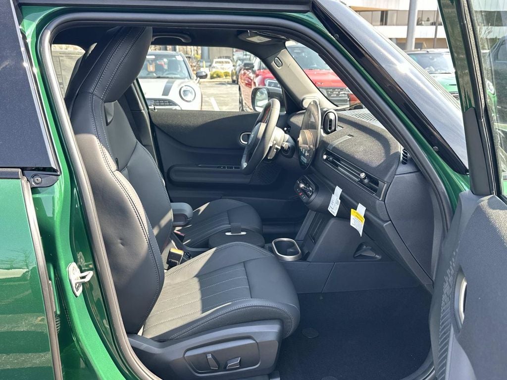 2026 MINI 4 DOOR ICONIC