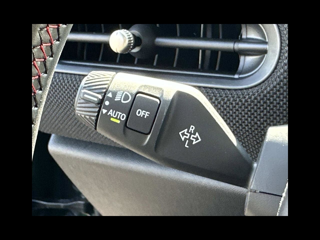 2026 MINI 4 DOOR ICONIC