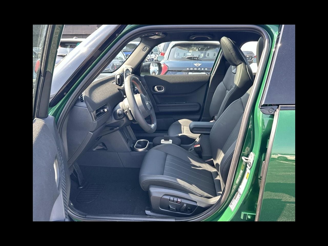 2026 MINI 4 DOOR ICONIC