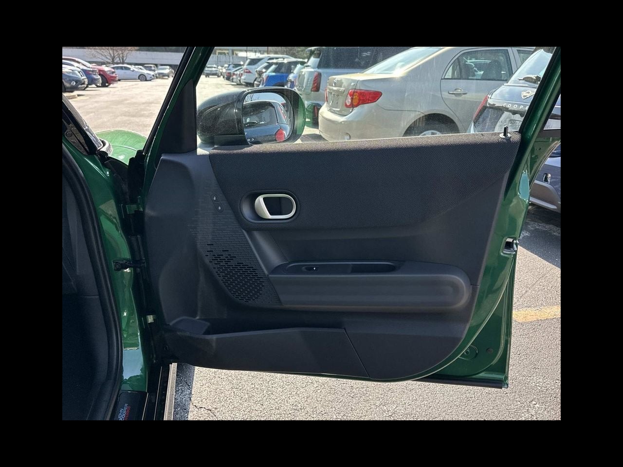 2026 MINI 4 DOOR ICONIC