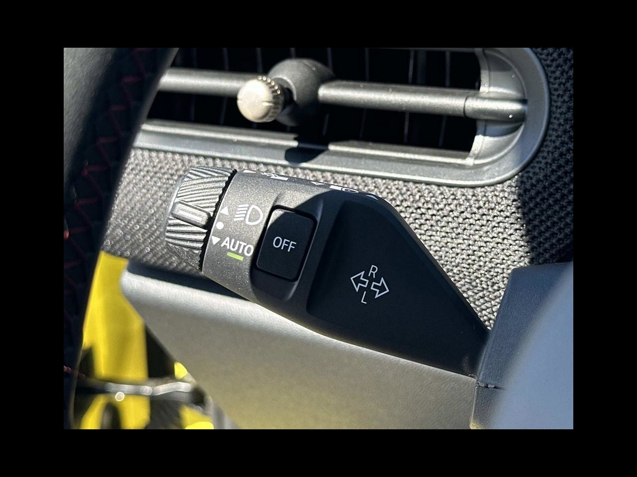 2026 MINI 4 DOOR ICONIC