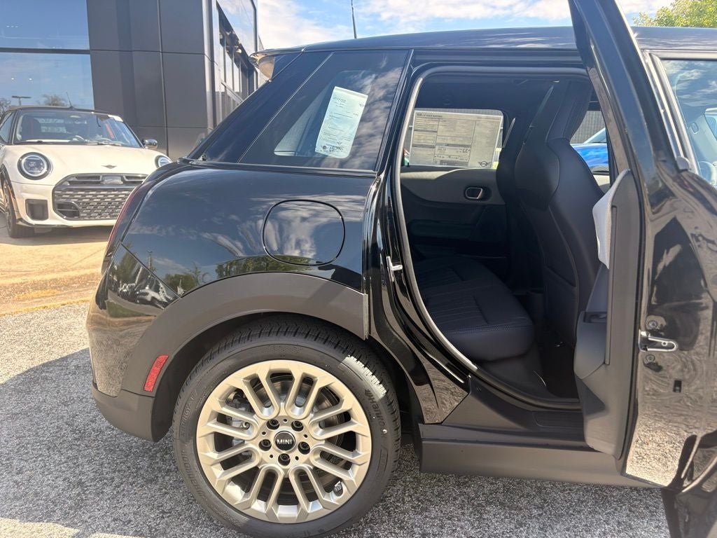 2026 MINI 4 Door Cooper S Iconic