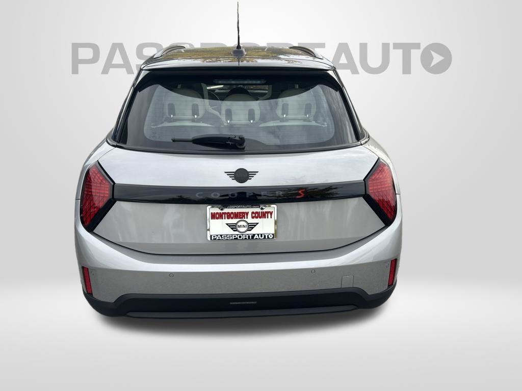 2027 MINI 4 DOOR ICONIC