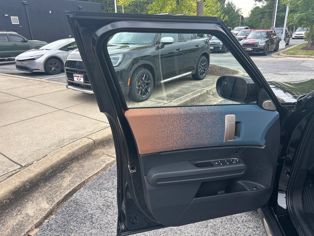 2027 MINI Cooper S Countryman Iconic ALL4