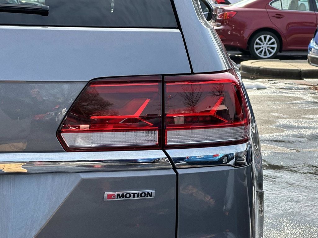 2022 Volkswagen Atlas 3.6L V6 SE w/Technology