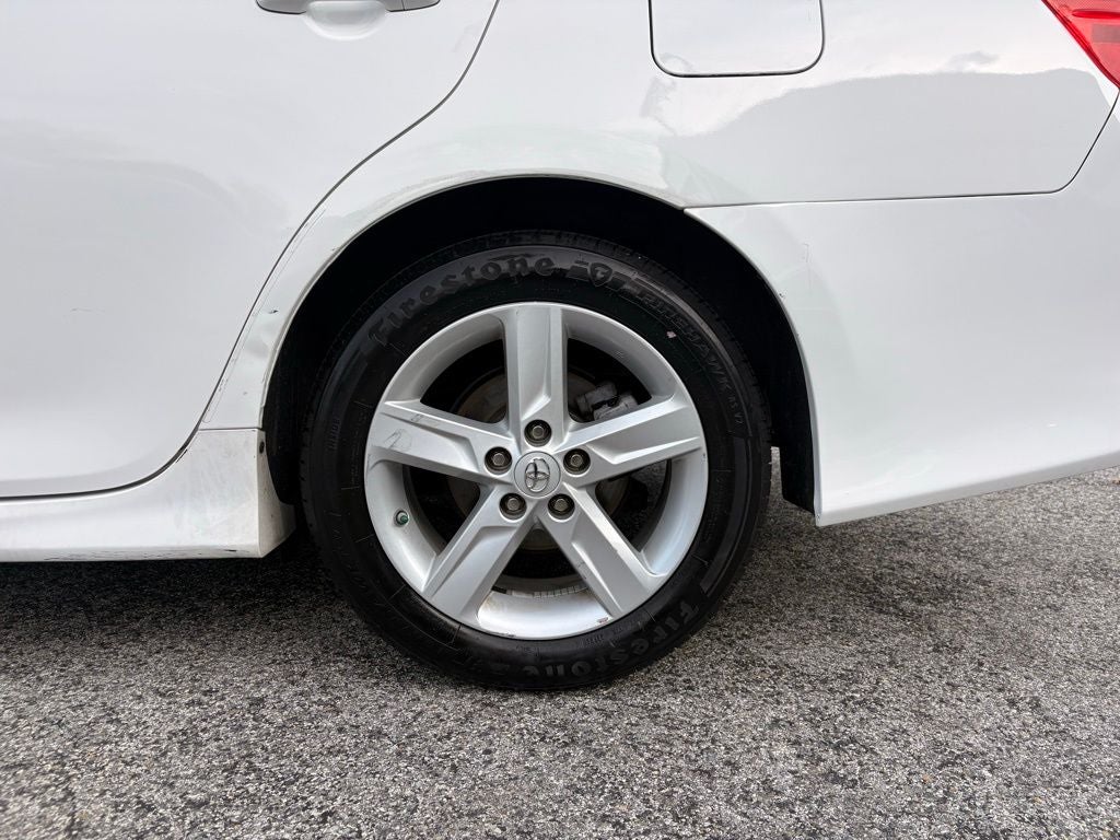 2013 Toyota Camry SE Sedan