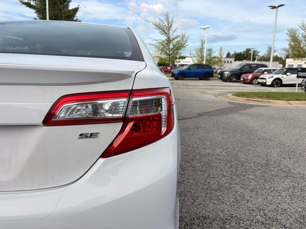 2013 Toyota Camry SE Sedan