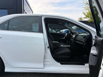 2013 Toyota Camry SE Sedan