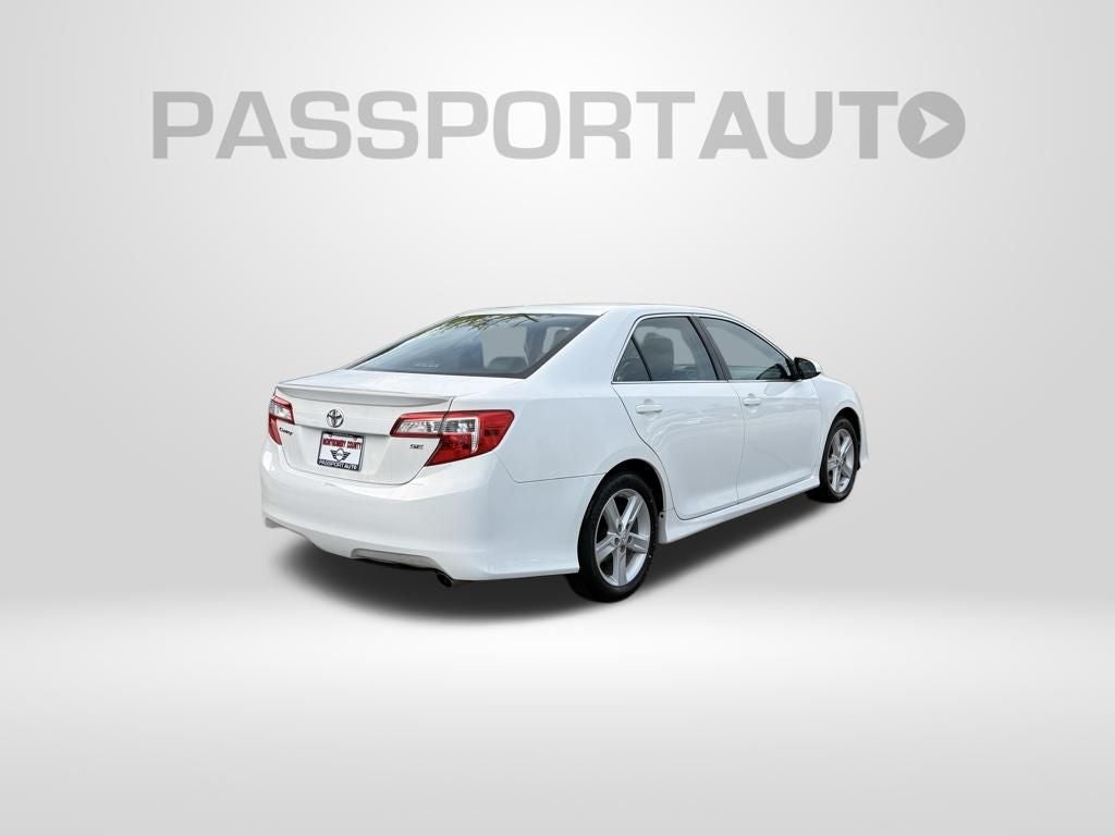 2013 Toyota Camry SE Sedan