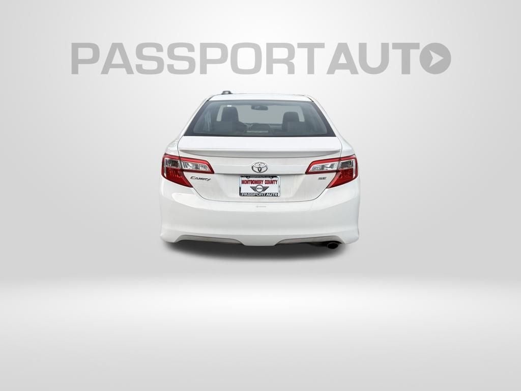 2013 Toyota Camry SE Sedan