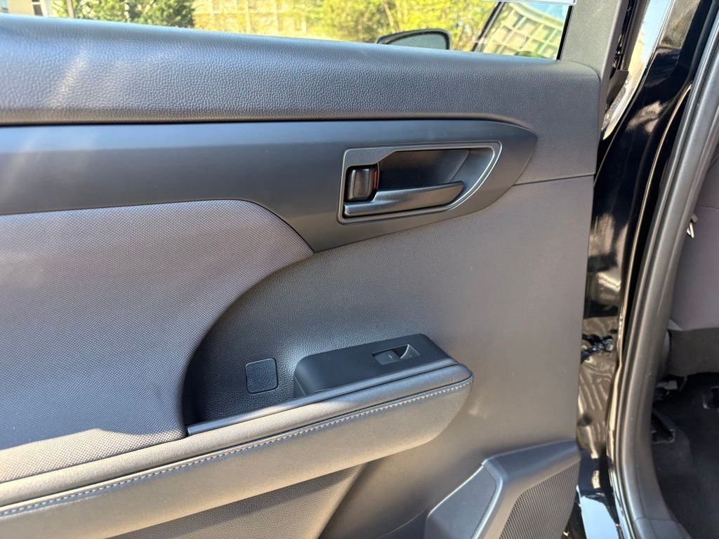 2021 Toyota Highlander LE AWD