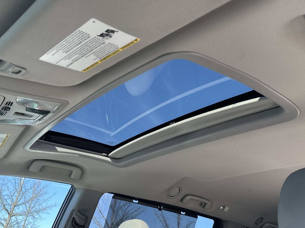 2016 Toyota Sienna XLE 7 Passenger