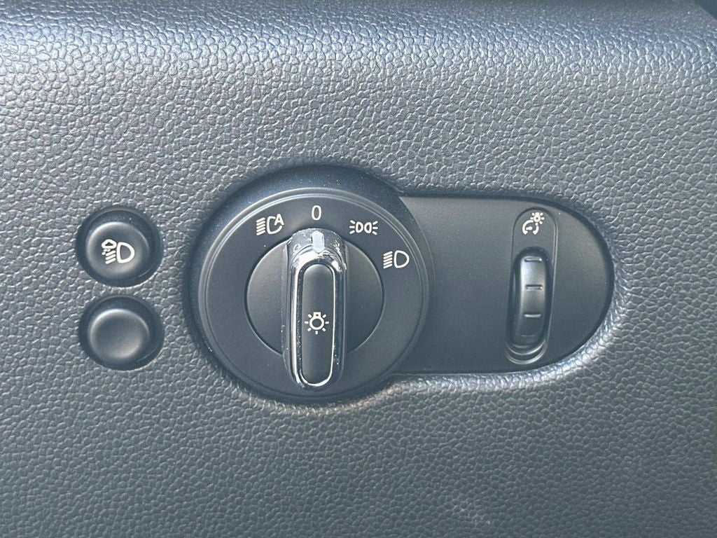 2023 MINI Convertible Cooper Signature