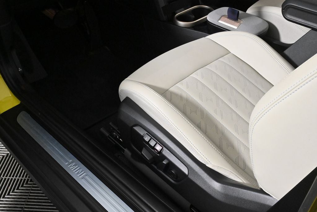 2025 MINI Cooper S Iconic Hardtop 2 Door