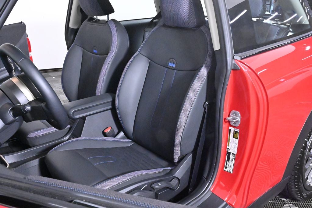 2025 MINI 2 Door Cooper Signature Plus