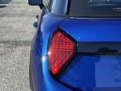 2025 MINI Cooper S Signature Plus Hardtop 4 Door