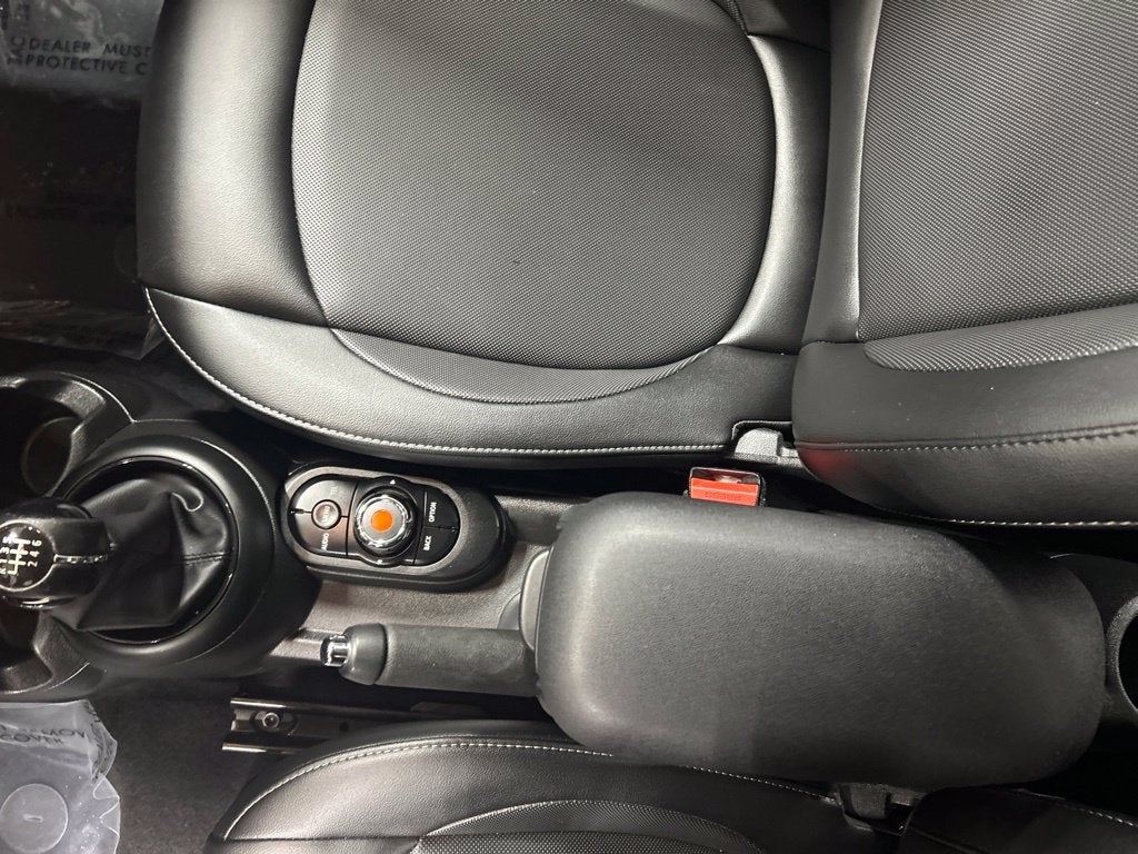 2017 MINI Cooper Base Hardtop 2 Door