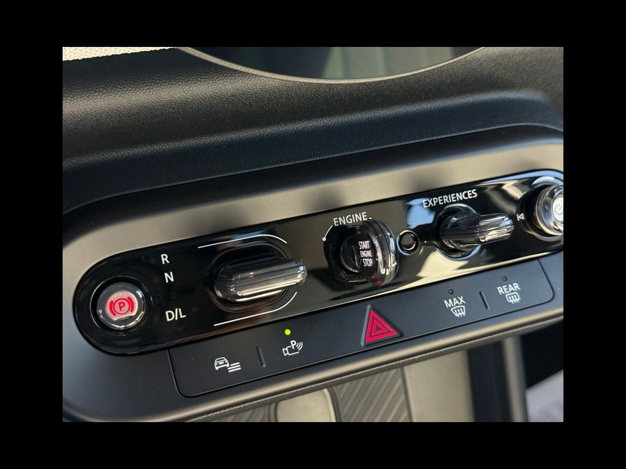 2027 MINI 4 DOOR SIGNATURE PLUS