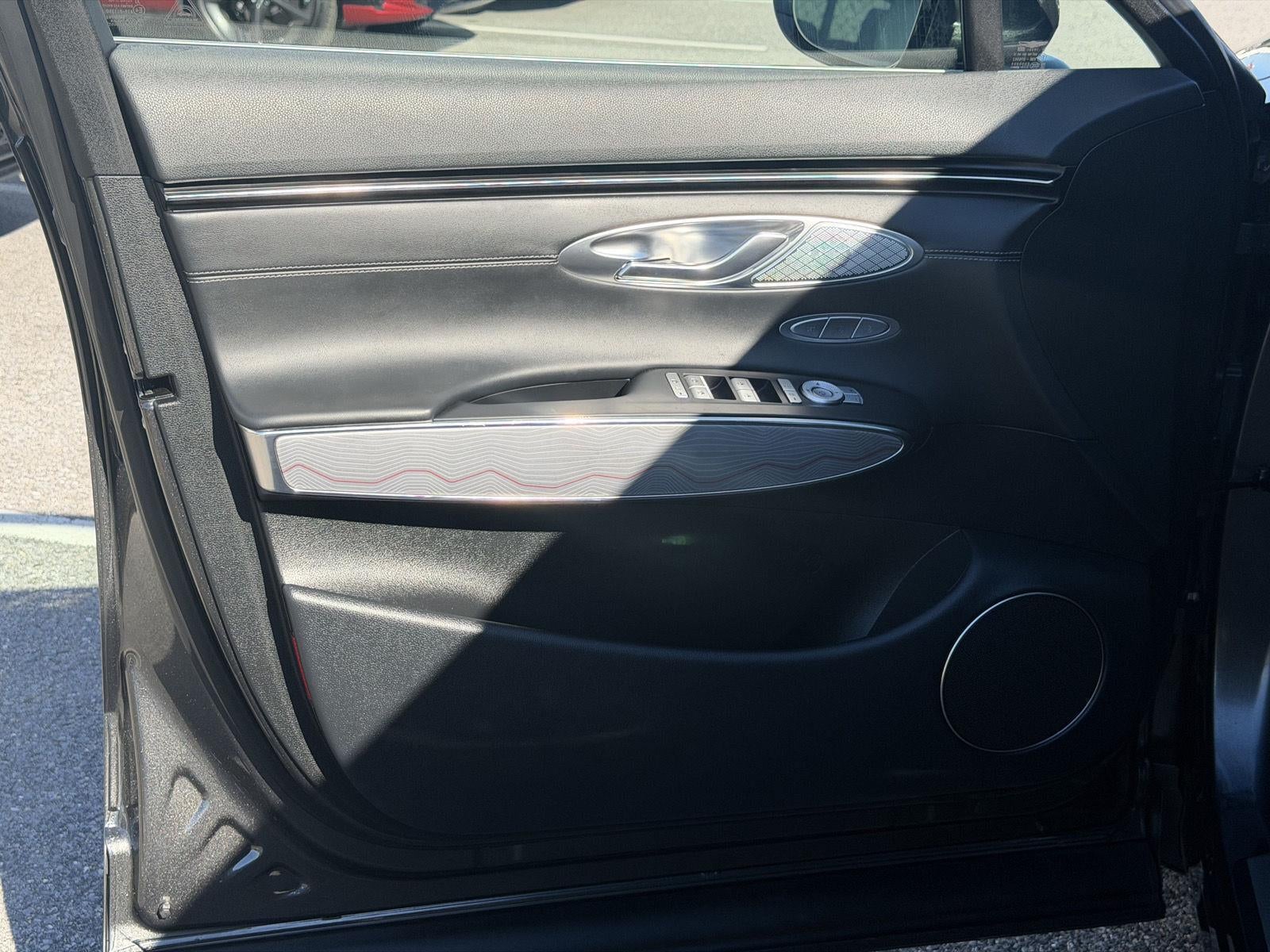 2024 Genesis GV70 2.5T