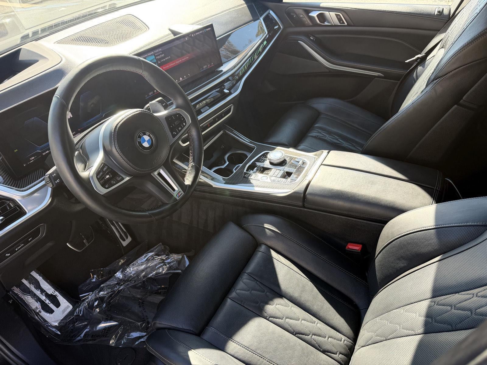 2025 BMW X7 M60i
