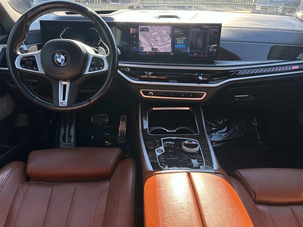 2023 BMW X7 M60i