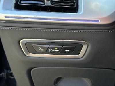 2025 BMW Xm Base