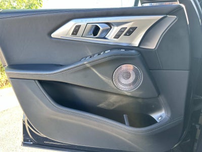 2025 BMW Xm Base