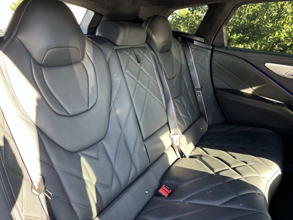 2025 BMW Xm Base