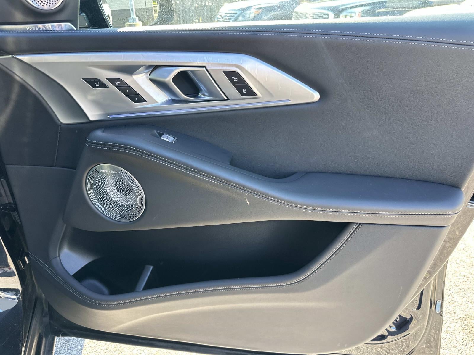 2025 BMW Xm Base
