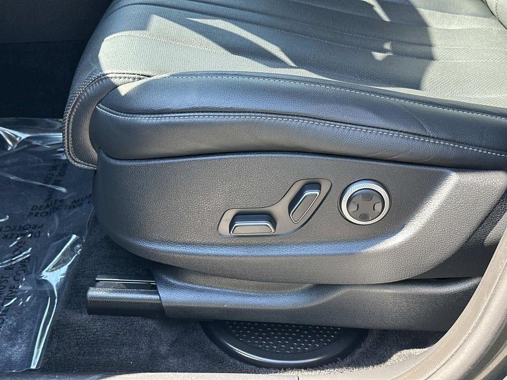 2025 Genesis GV80 2.5T Standard
