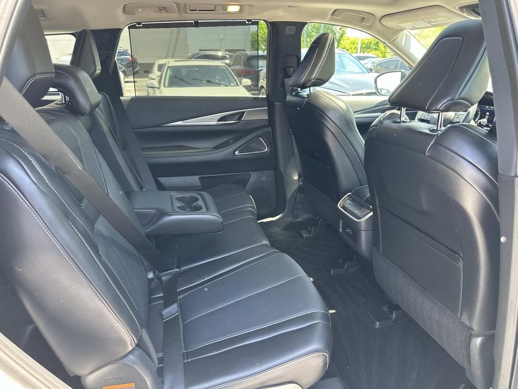 2025 INFINITI QX60 LUXE