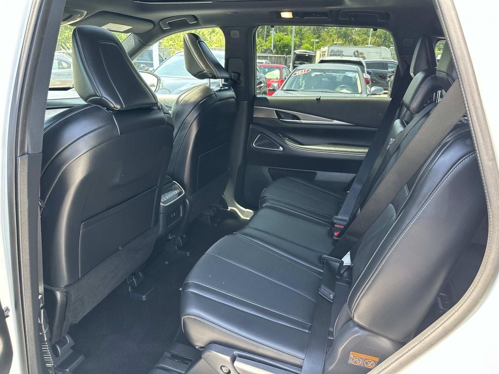 2025 INFINITI QX60 LUXE