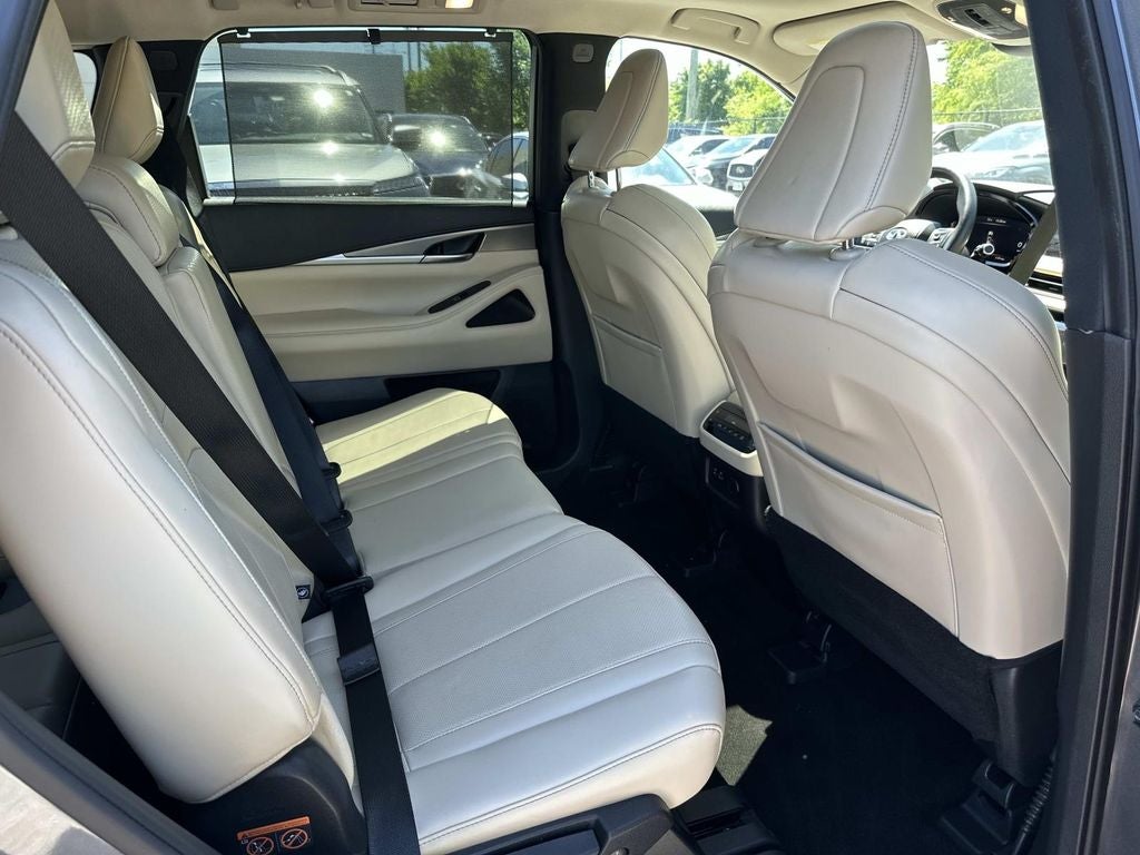 2023 INFINITI QX60 LUXE