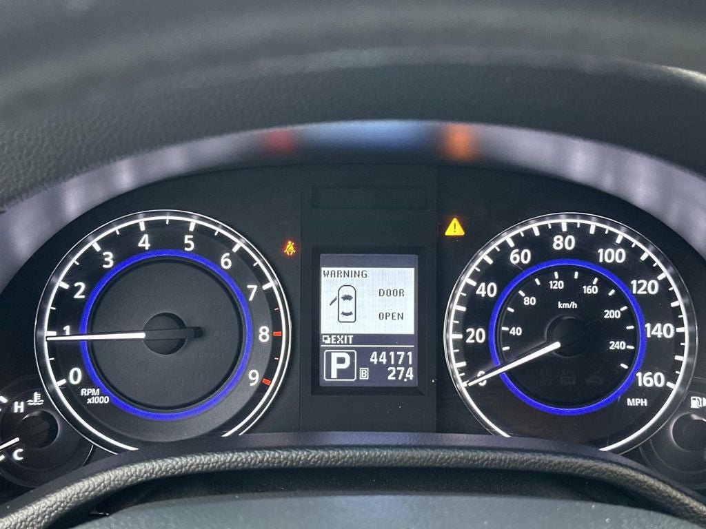 2014 INFINITI Q60 Base