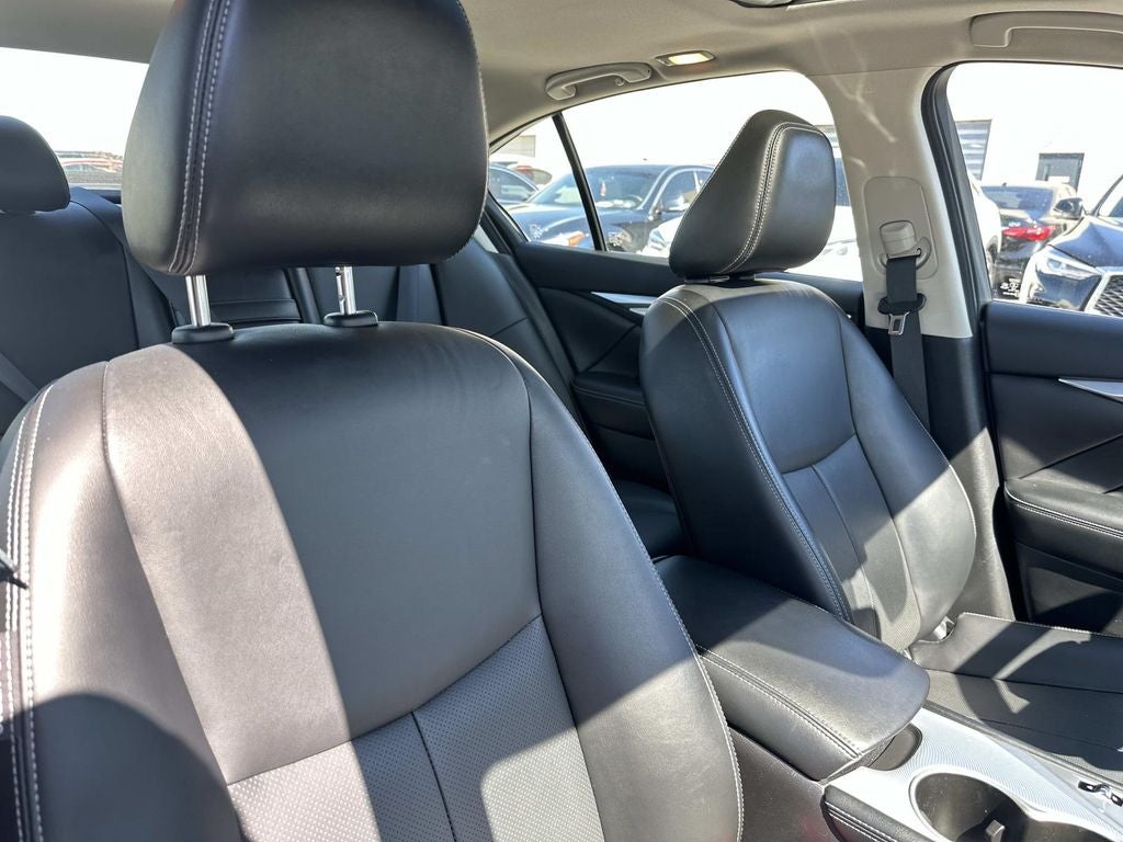 2023 INFINITI Q50 LUXE