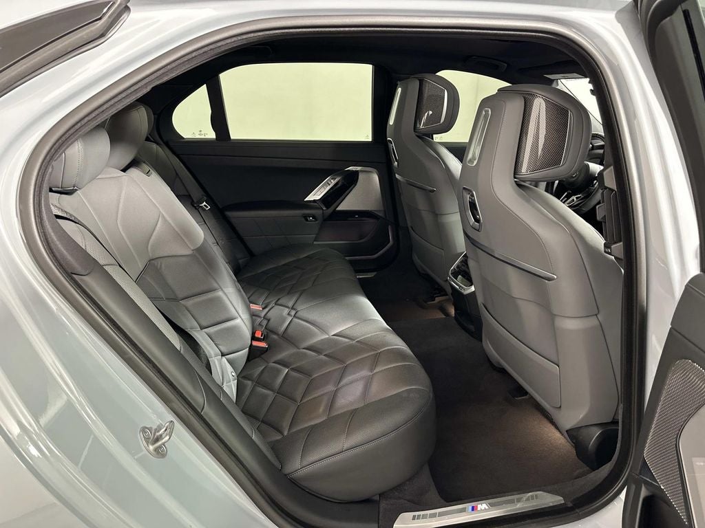 2023 BMW 7 Series 740i