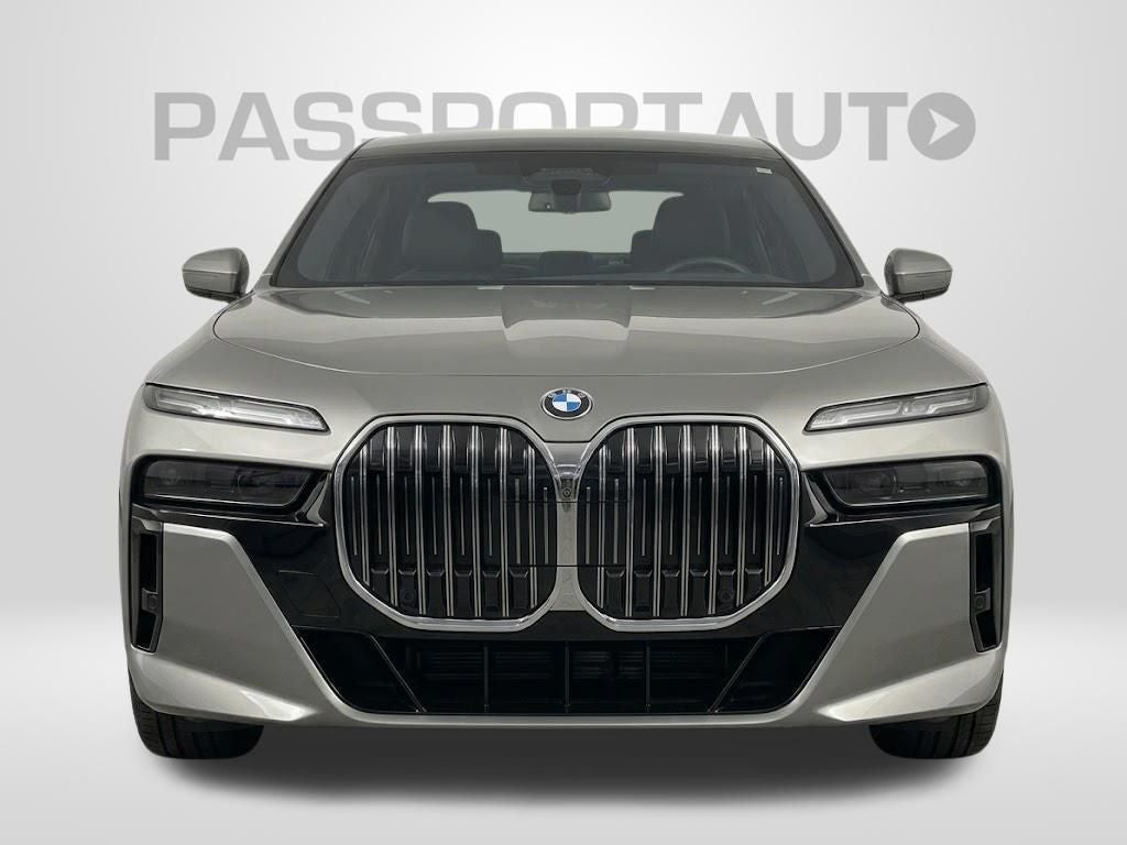 2023 BMW 7 Series 740i
