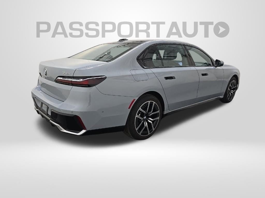 2023 BMW 7 Series 740i