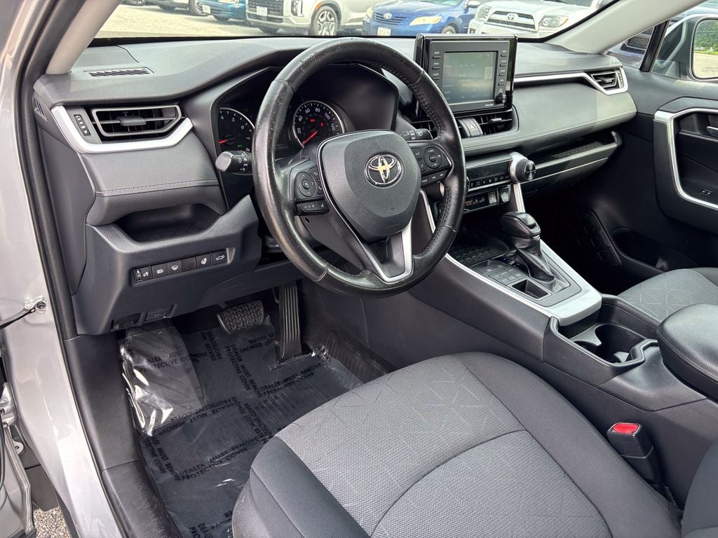 2020 Toyota RAV4 XLE