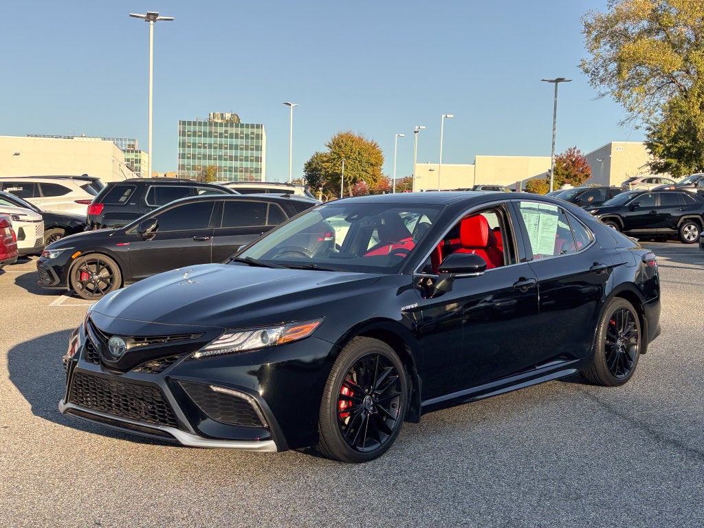 2021 Toyota Camry Hybrid XSE