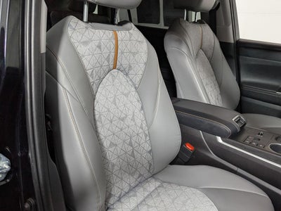 2023 Toyota Highlander Hybrid Bronze Edition