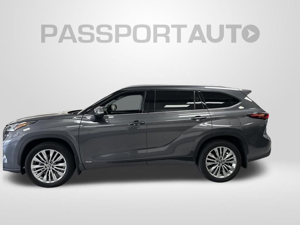 2024 Toyota Highlander Hybrid Platinum