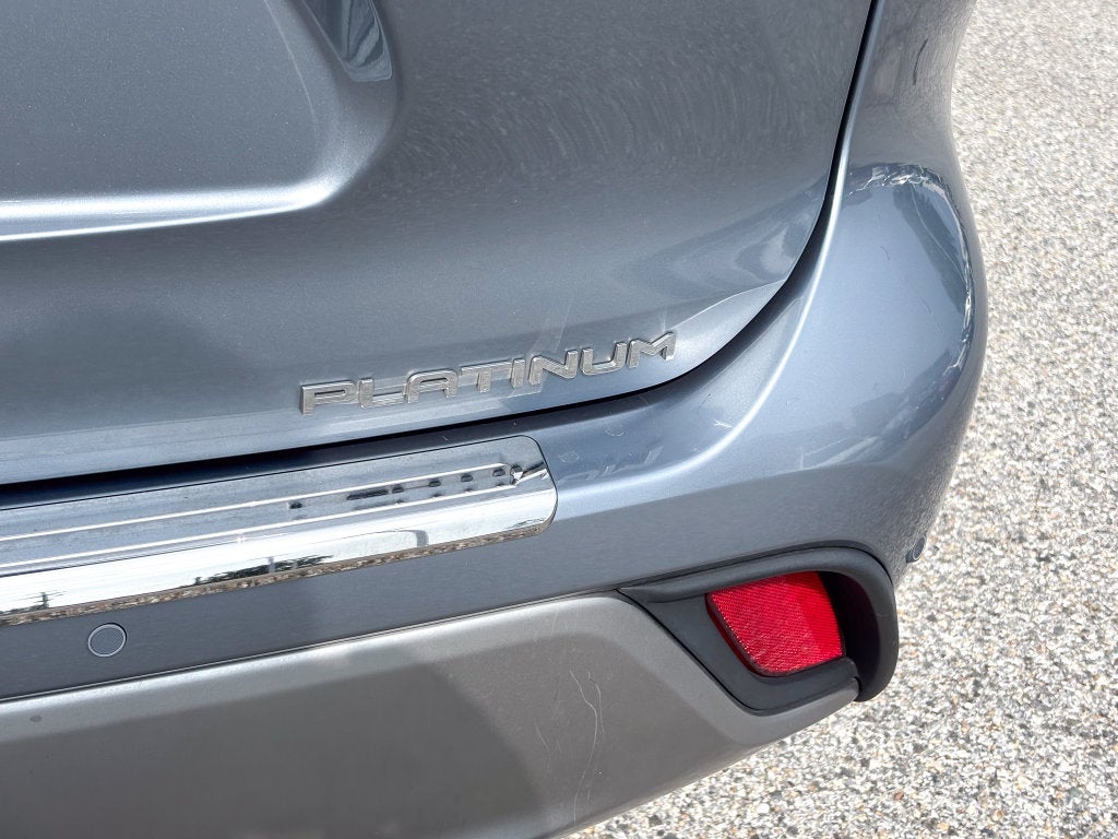 2021 Toyota Highlander Hybrid Platinum