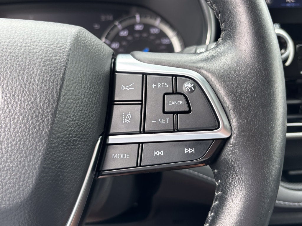 2021 Toyota Highlander Hybrid Platinum